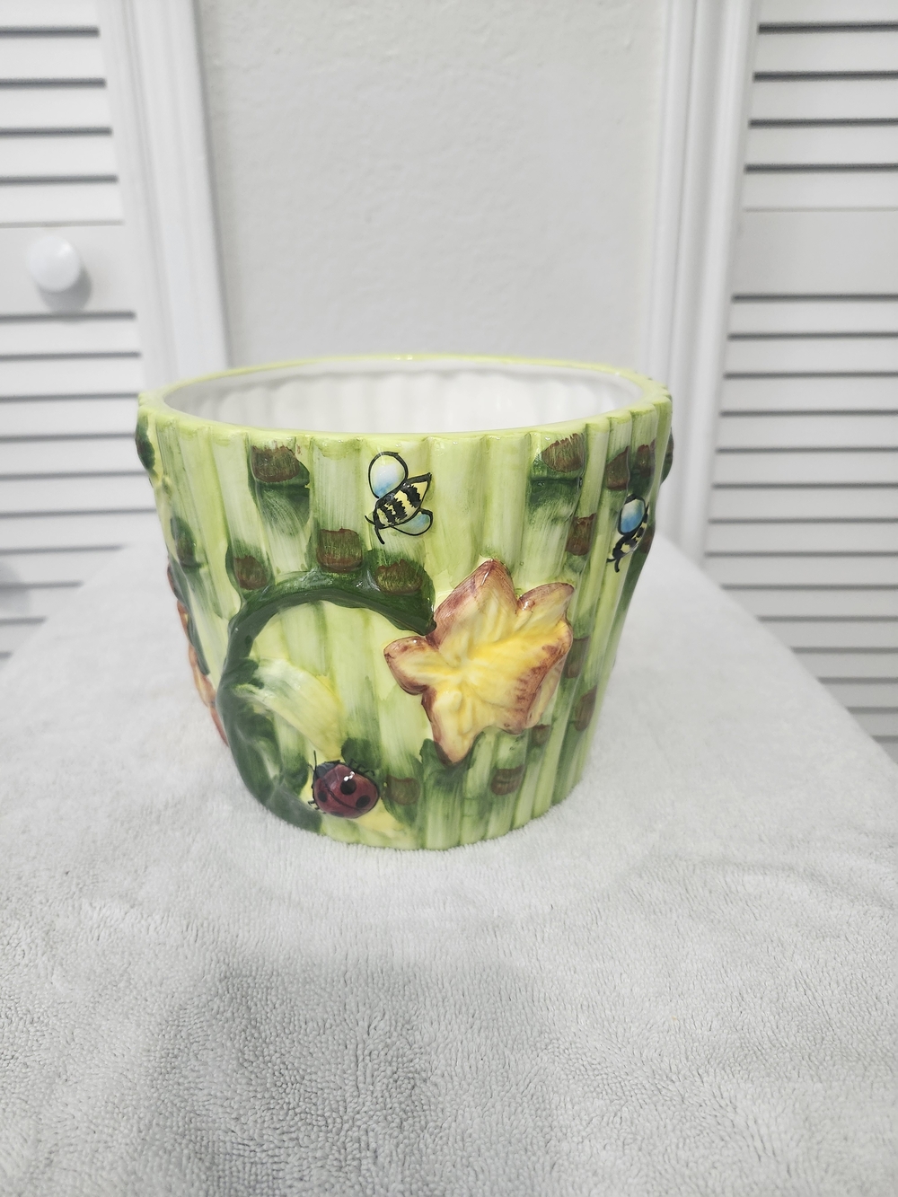 Hand-Painted Yellow Floral Ceramic Planter with Garden Motifs